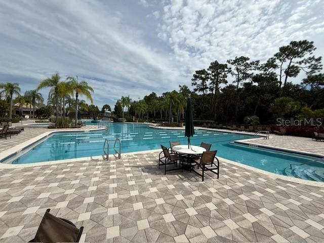 Active With Contract: $249,000 (2 beds, 2 baths, 1249 Square Feet)