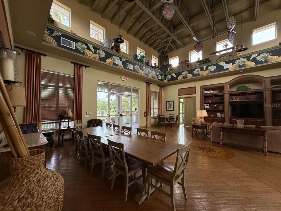 Active With Contract: $249,000 (2 beds, 2 baths, 1249 Square Feet)