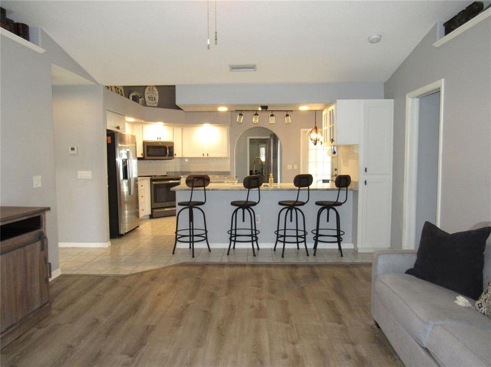 En Venta: $424,900 (3 camas, 2 baños, 2145 Pies cuadrados)