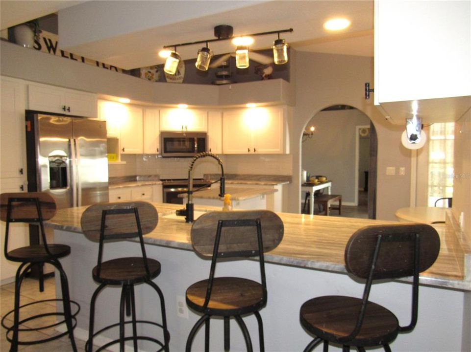 En Venta: $424,900 (3 camas, 2 baños, 2145 Pies cuadrados)