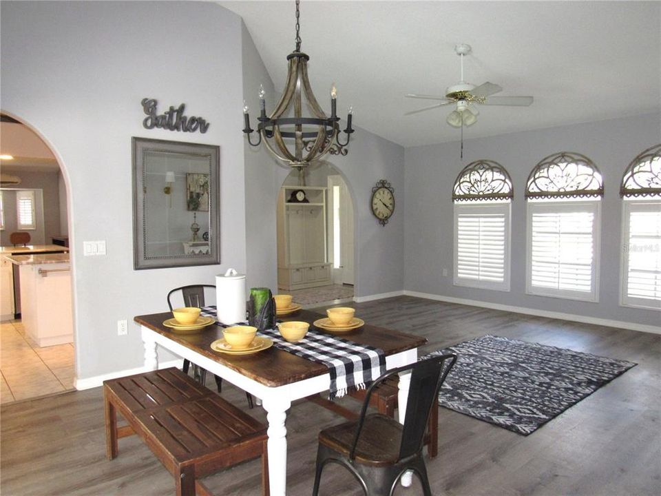 En Venta: $424,900 (3 camas, 2 baños, 2145 Pies cuadrados)