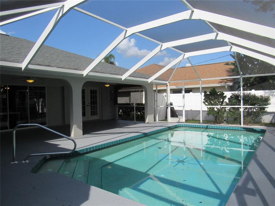 En Venta: $424,900 (3 camas, 2 baños, 2145 Pies cuadrados)