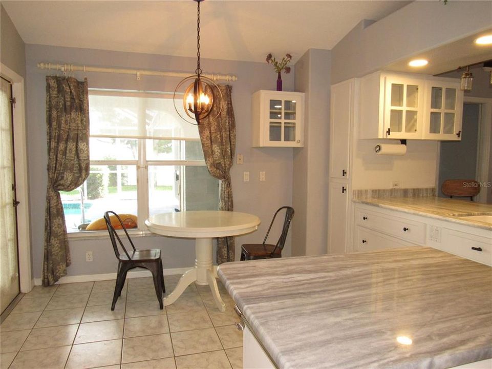 En Venta: $424,900 (3 camas, 2 baños, 2145 Pies cuadrados)