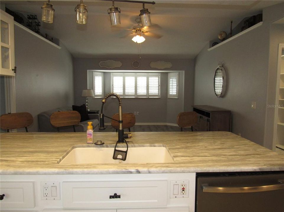 En Venta: $424,900 (3 camas, 2 baños, 2145 Pies cuadrados)