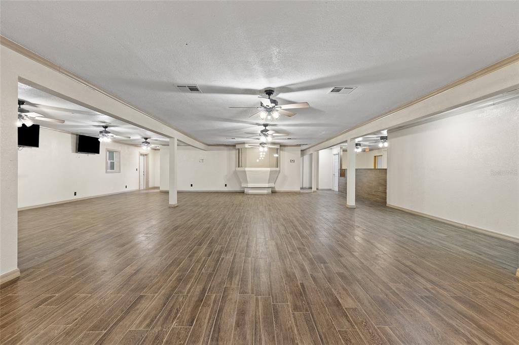 待售: $599,900 (0 贝兹, 0 浴室, 2340 平方英尺)