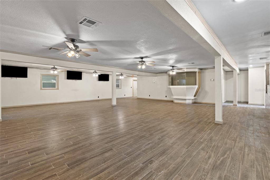 待售: $599,900 (0 贝兹, 0 浴室, 2340 平方英尺)