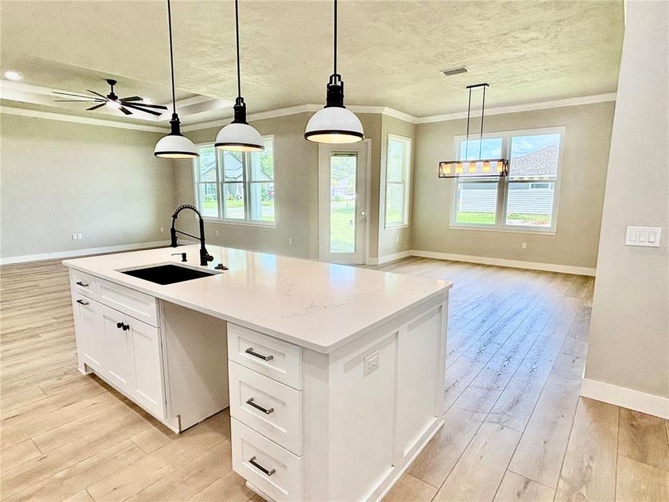 For Sale: $535,900 (4 beds, 3 baths, 2118 Square Feet)