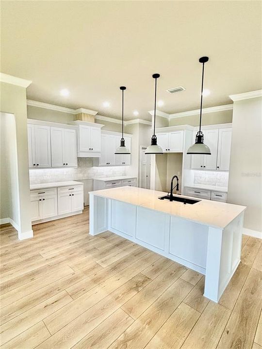 For Sale: $535,900 (4 beds, 3 baths, 2118 Square Feet)