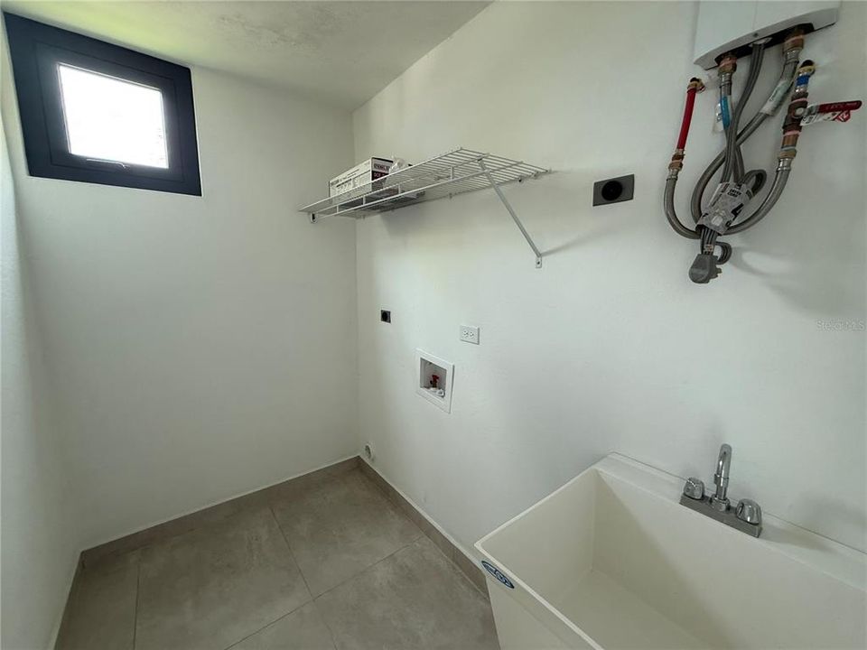 For Sale: $1,275,000 (4 beds, 2 baths, 2880 Square Feet)