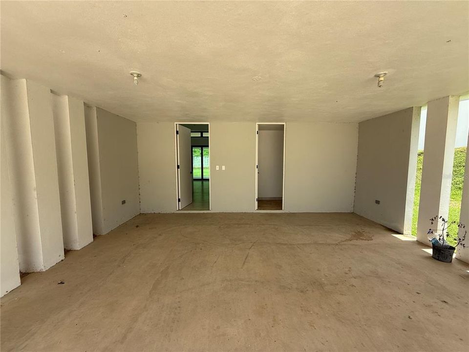 For Sale: $1,275,000 (4 beds, 2 baths, 2880 Square Feet)