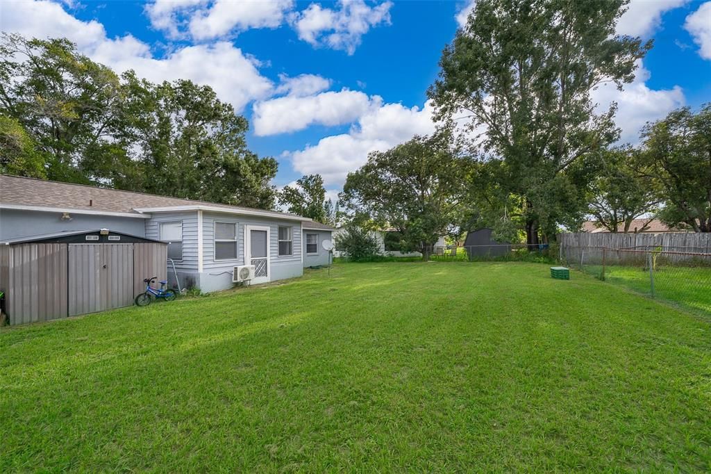 Под контрактом: $237,500 (3 спален, 2 ванн, 1000 Квадратных фут)