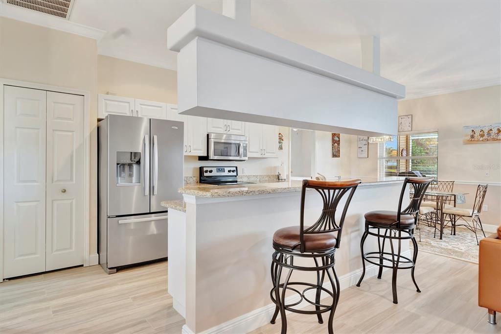 出租: $4,500 (2 贝兹, 2 浴室, 1838 平方英尺)