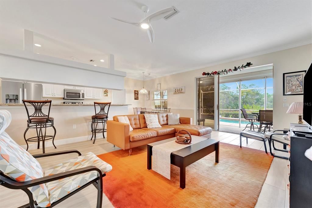 出租: $4,500 (2 贝兹, 2 浴室, 1838 平方英尺)