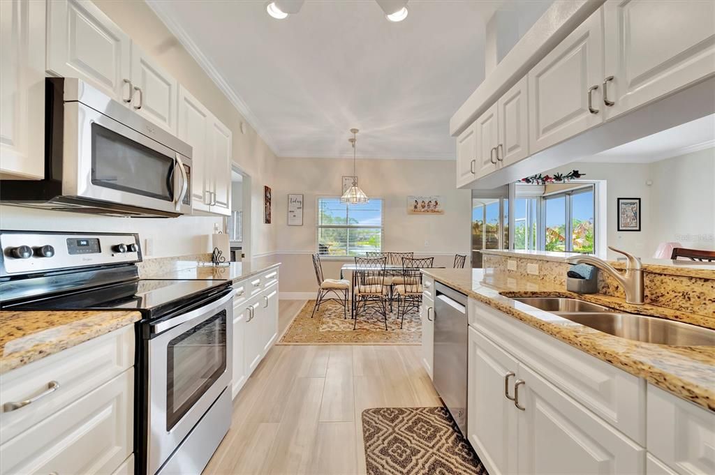 出租: $4,500 (2 贝兹, 2 浴室, 1838 平方英尺)