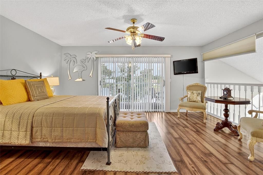 Activo con contrato: $399,000 (3 camas, 3 baños, 2279 Pies cuadrados)