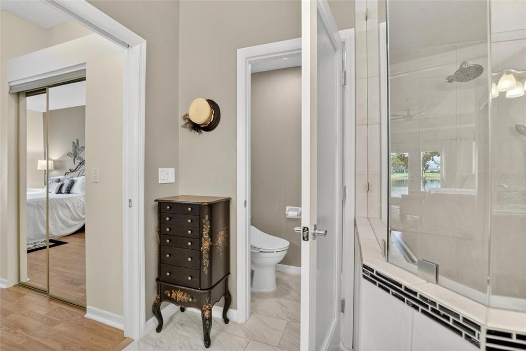 Activo con contrato: $399,000 (3 camas, 3 baños, 2279 Pies cuadrados)