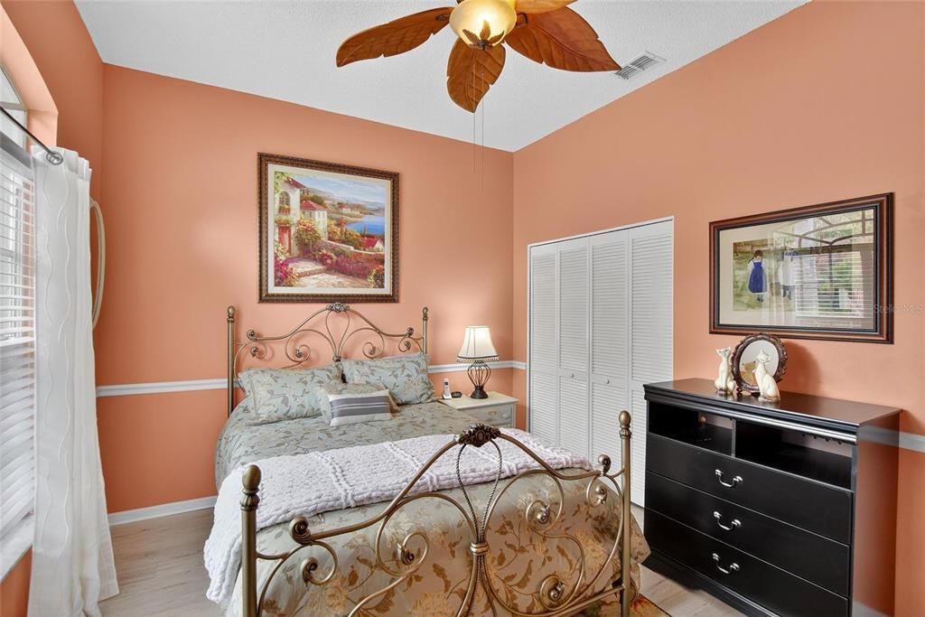 Activo con contrato: $399,000 (3 camas, 3 baños, 2279 Pies cuadrados)