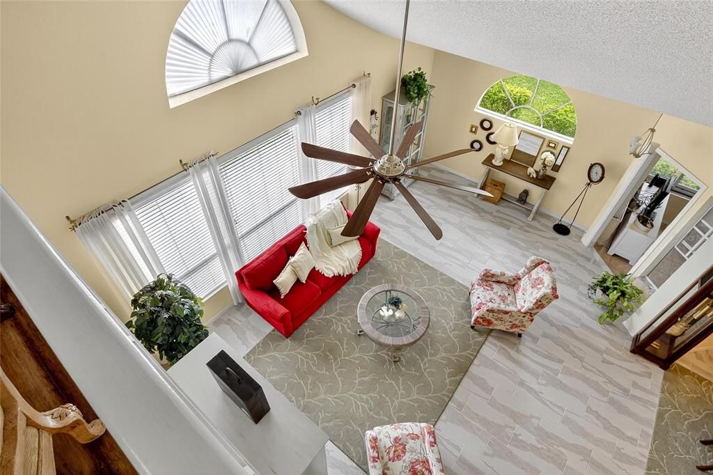 Activo con contrato: $399,000 (3 camas, 3 baños, 2279 Pies cuadrados)