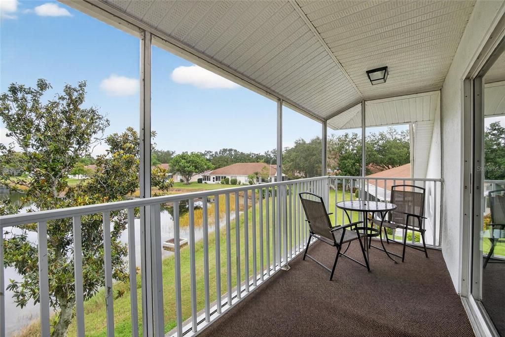 Activo con contrato: $399,000 (3 camas, 3 baños, 2279 Pies cuadrados)