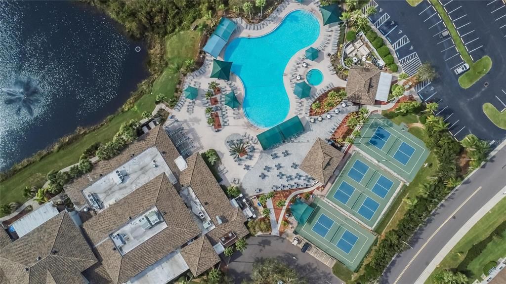 Activo con contrato: $399,000 (3 camas, 3 baños, 2279 Pies cuadrados)