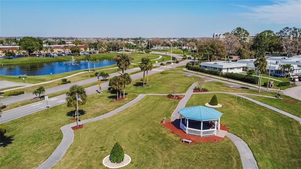 Activo con contrato: $399,000 (3 camas, 3 baños, 2279 Pies cuadrados)