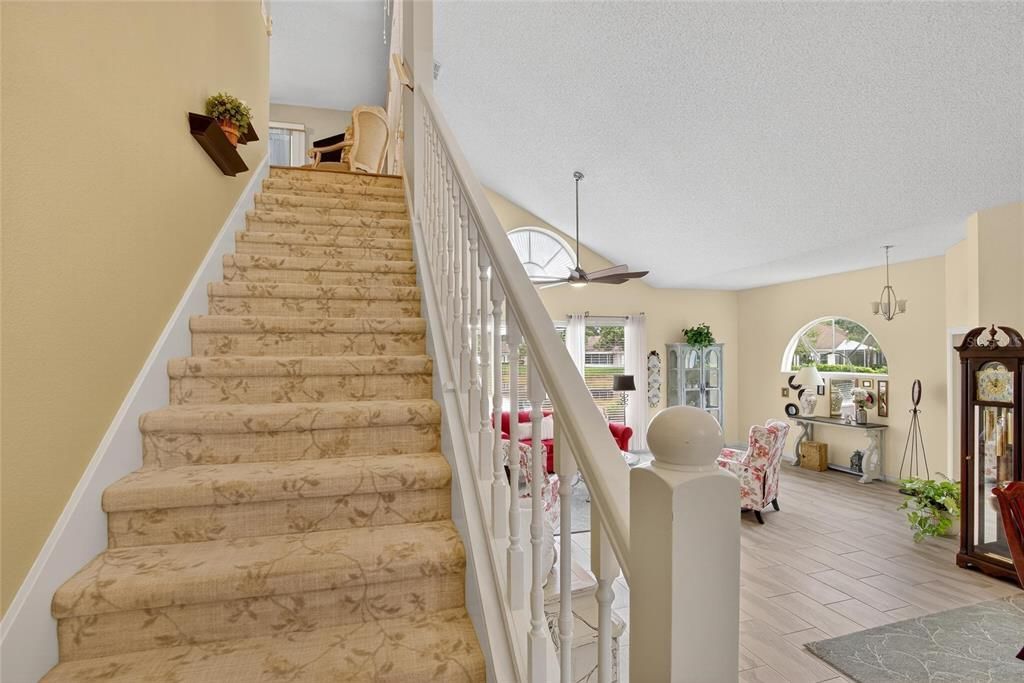 Activo con contrato: $399,000 (3 camas, 3 baños, 2279 Pies cuadrados)