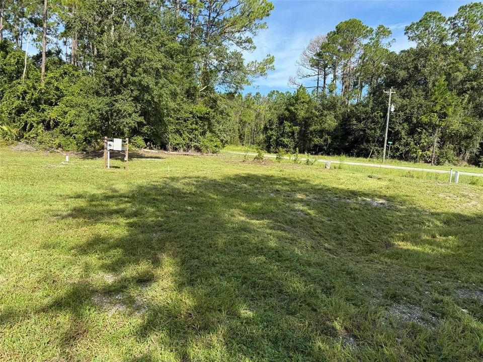 待售: $25,000 (0.35 acres)