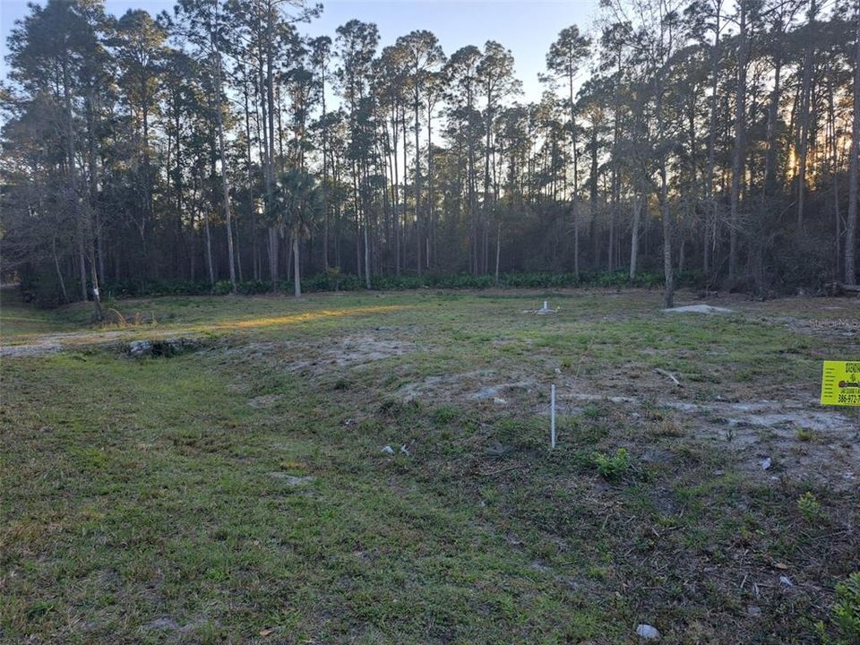 待售: $25,000 (0.35 acres)