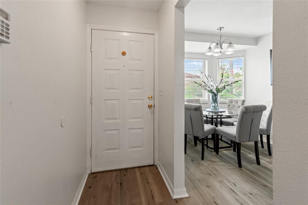 На продажу: $325,000 (3 спален, 2 ванн, 1188 Квадратных фут)