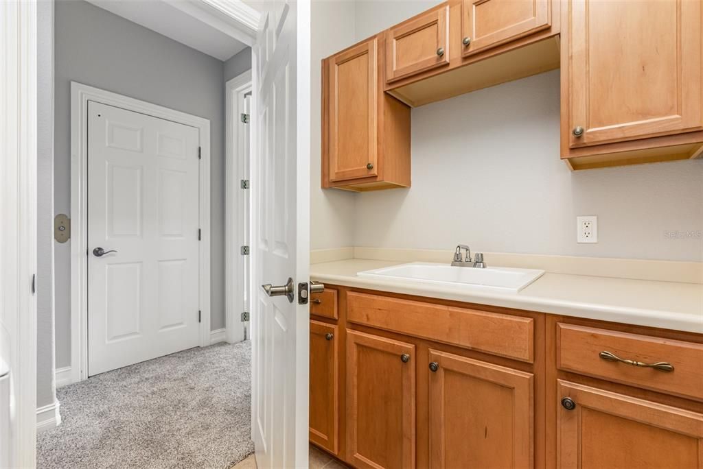 For Sale: $550,000 (3 beds, 4 baths, 2848 Square Feet)