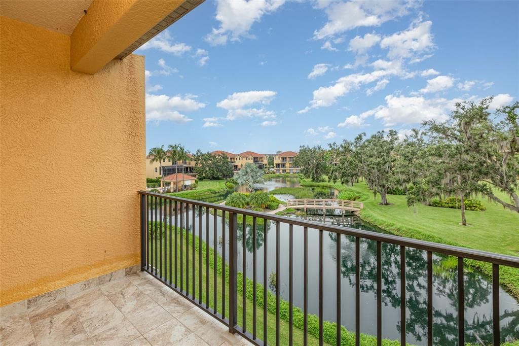 For Sale: $550,000 (3 beds, 4 baths, 2848 Square Feet)