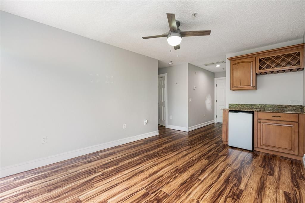 For Sale: $550,000 (3 beds, 4 baths, 2848 Square Feet)