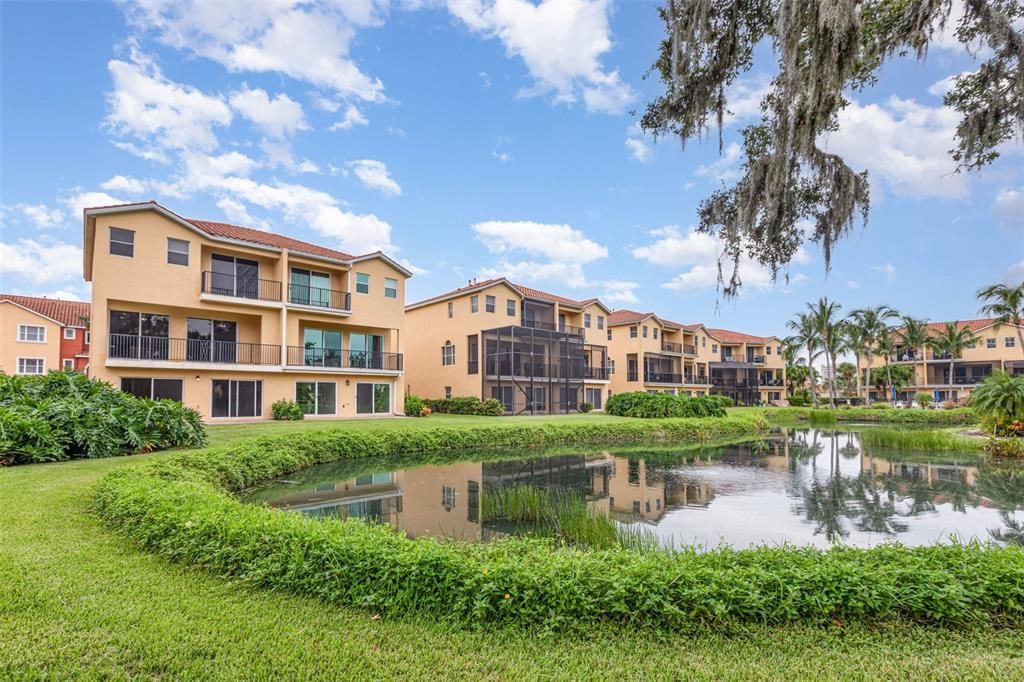 For Sale: $550,000 (3 beds, 4 baths, 2848 Square Feet)