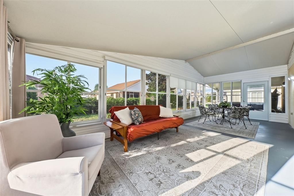 Active With Contract: $324,900 (2 beds, 2 baths, 1364 Square Feet)