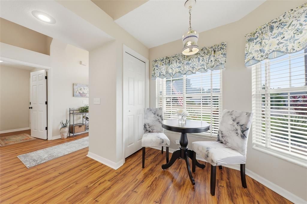 Active With Contract: $324,900 (2 beds, 2 baths, 1364 Square Feet)