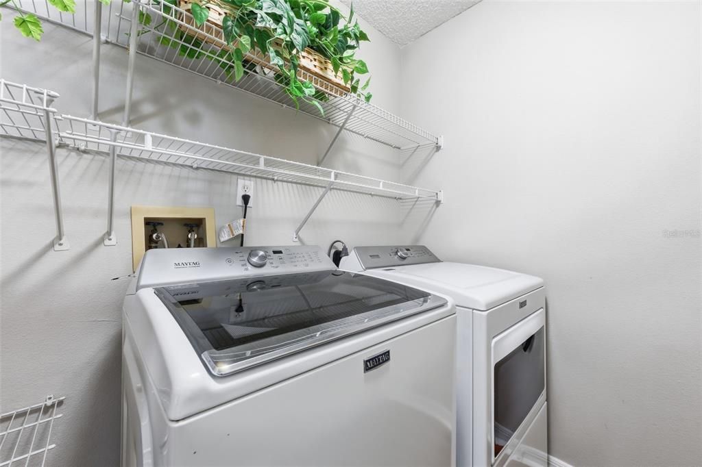 Active With Contract: $324,900 (2 beds, 2 baths, 1364 Square Feet)