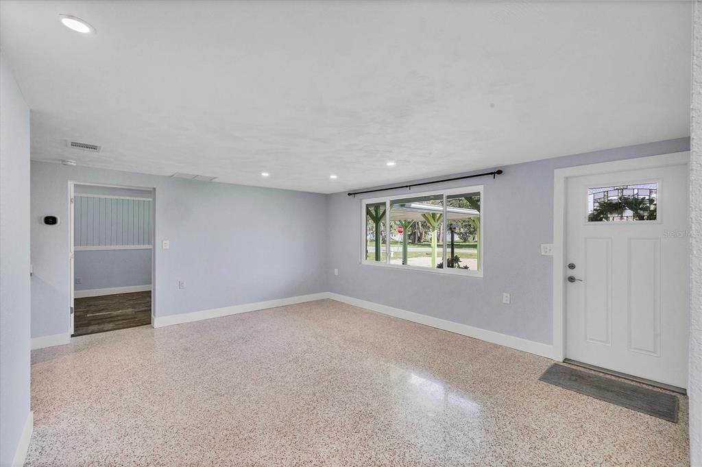 Active With Contract: $530,000 (3 beds, 2 baths, 1324 Square Feet)