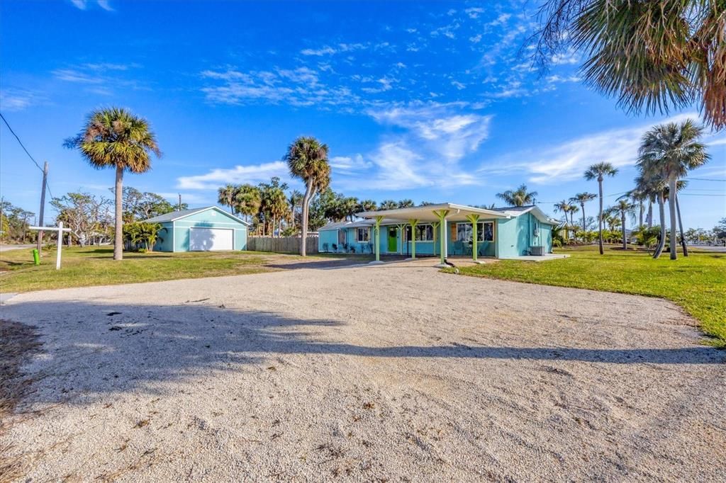 Active With Contract: $530,000 (3 beds, 2 baths, 1324 Square Feet)