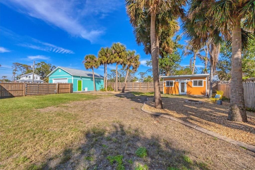 Active With Contract: $530,000 (3 beds, 2 baths, 1324 Square Feet)