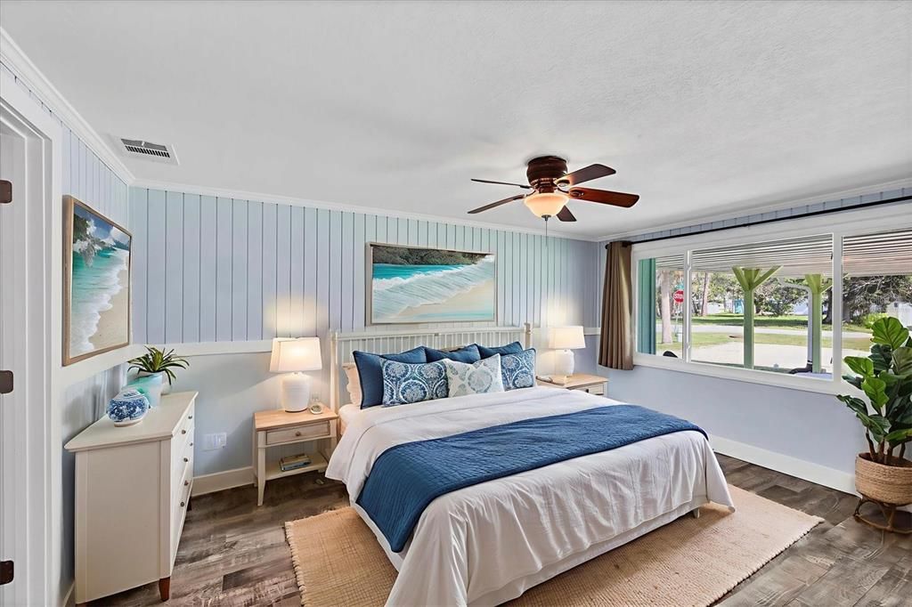 Active With Contract: $530,000 (3 beds, 2 baths, 1324 Square Feet)