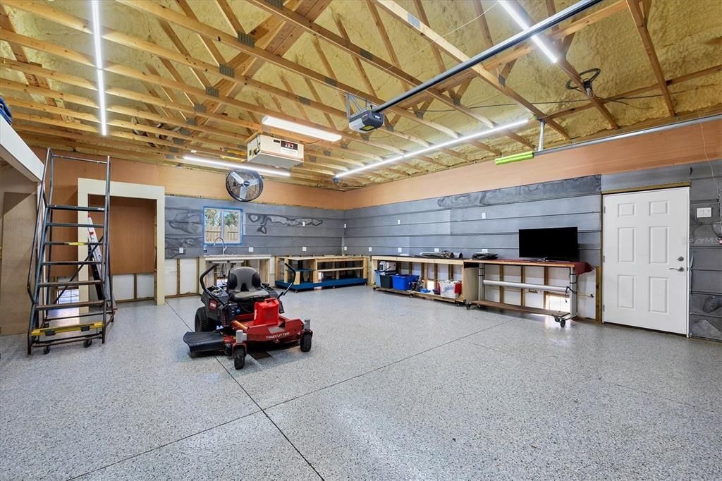 Active With Contract: $530,000 (3 beds, 2 baths, 1324 Square Feet)