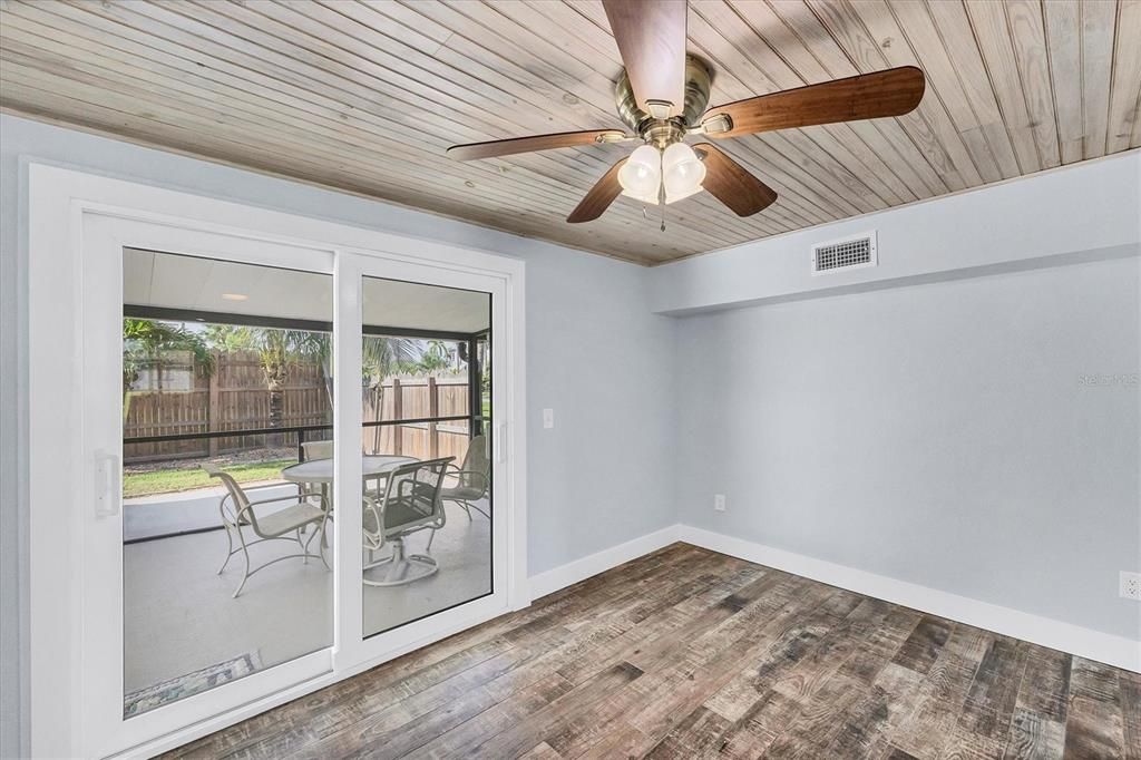 Active With Contract: $530,000 (3 beds, 2 baths, 1324 Square Feet)