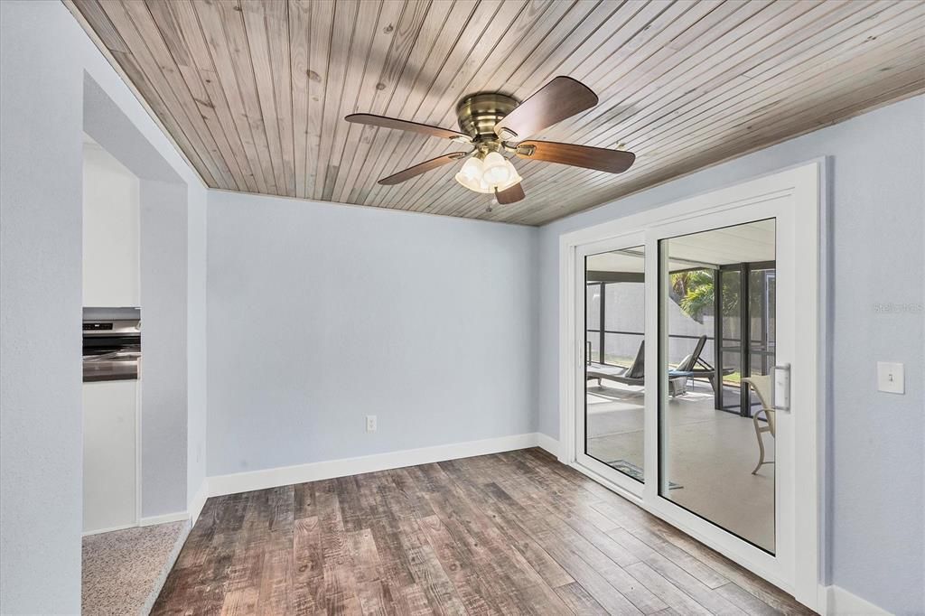 Active With Contract: $530,000 (3 beds, 2 baths, 1324 Square Feet)