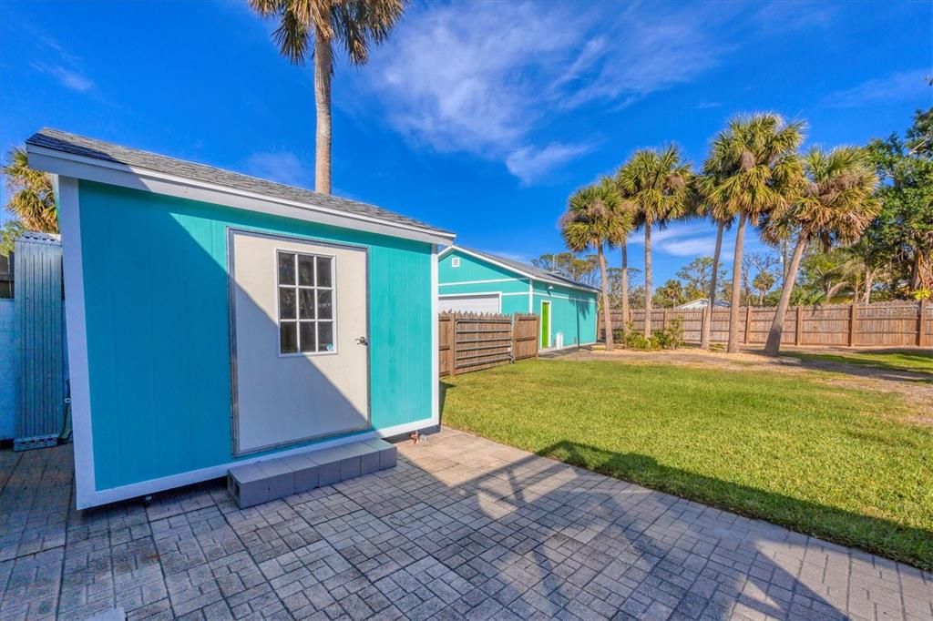 Active With Contract: $530,000 (3 beds, 2 baths, 1324 Square Feet)