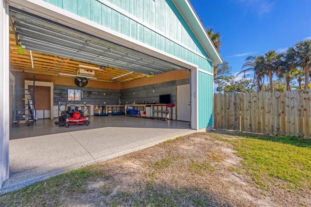 Active With Contract: $530,000 (3 beds, 2 baths, 1324 Square Feet)