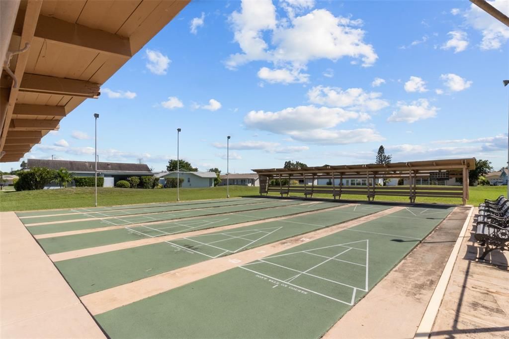 合同活跃: $116,500 (1 贝兹, 1 浴室, 635 平方英尺)