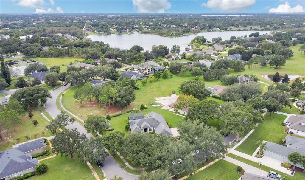 合同活跃: $869,000 (4 贝兹, 3 浴室, 2716 平方英尺)