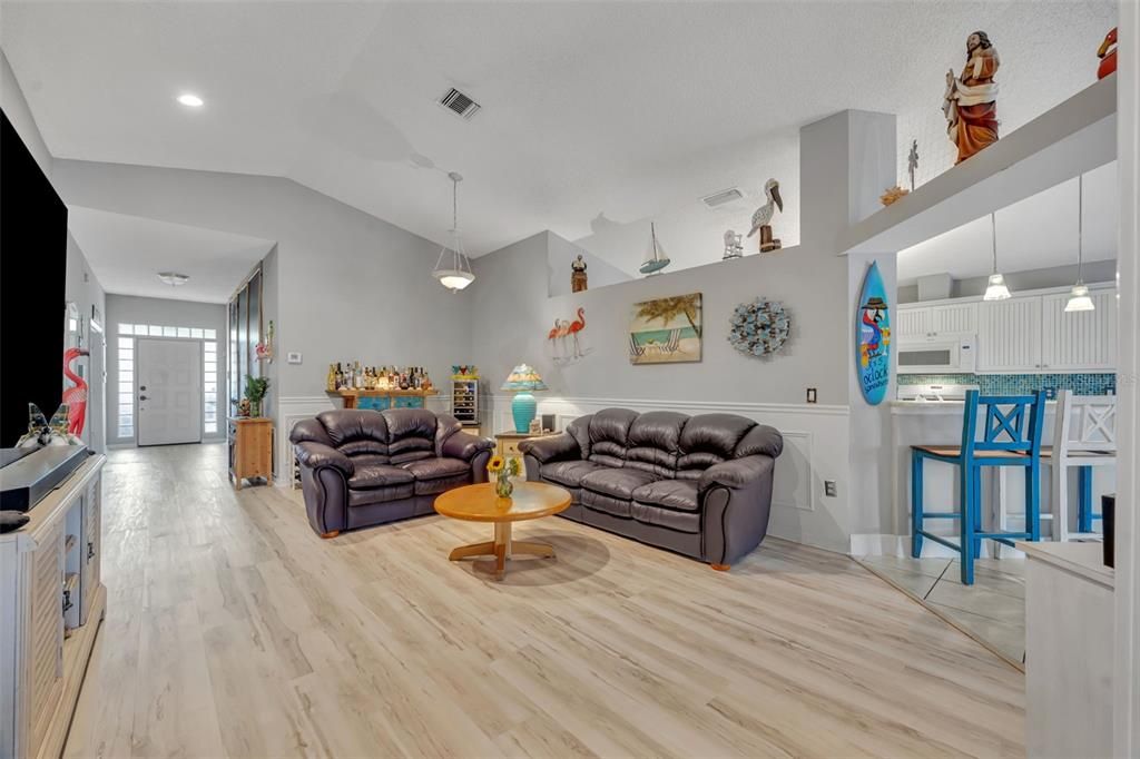 For Sale: $459,000 (3 beds, 2 baths, 1942 Square Feet)