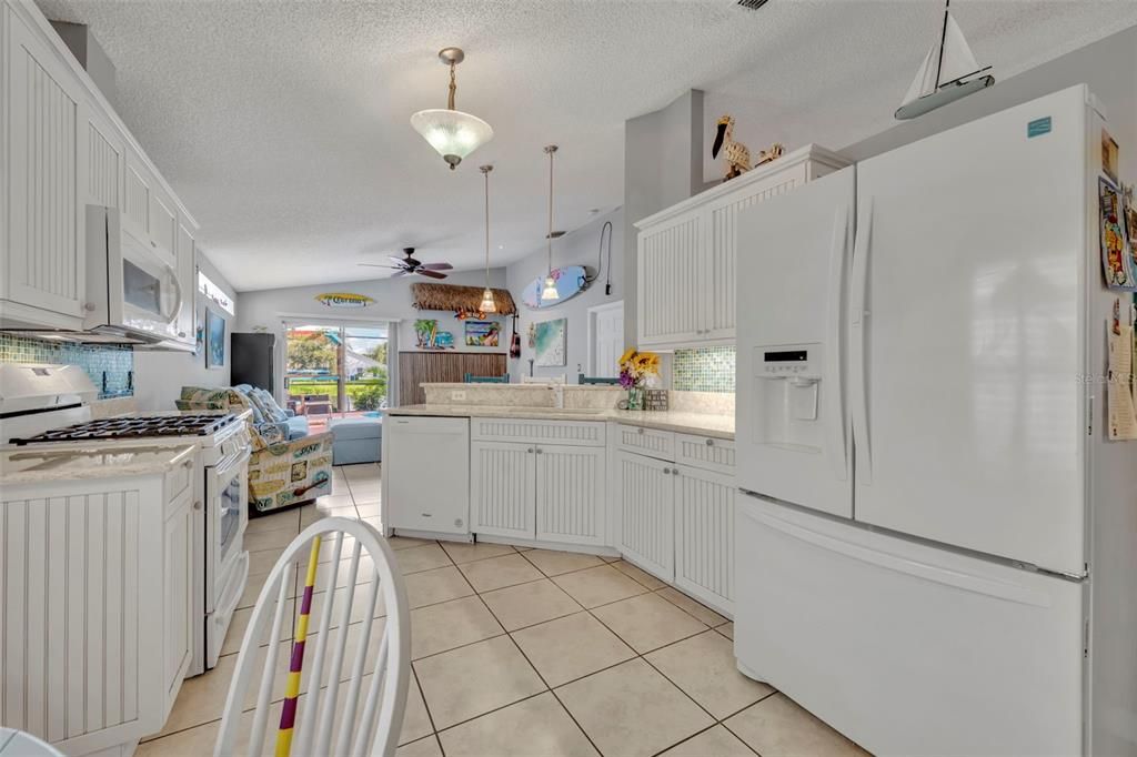 For Sale: $459,000 (3 beds, 2 baths, 1942 Square Feet)