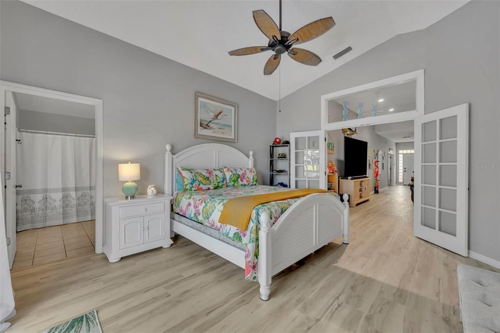 For Sale: $459,000 (3 beds, 2 baths, 1942 Square Feet)